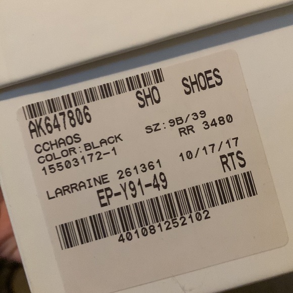 Monolo Blahnik black suede heels - Picture 6 of 8